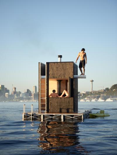 Floating sauna in Oregon