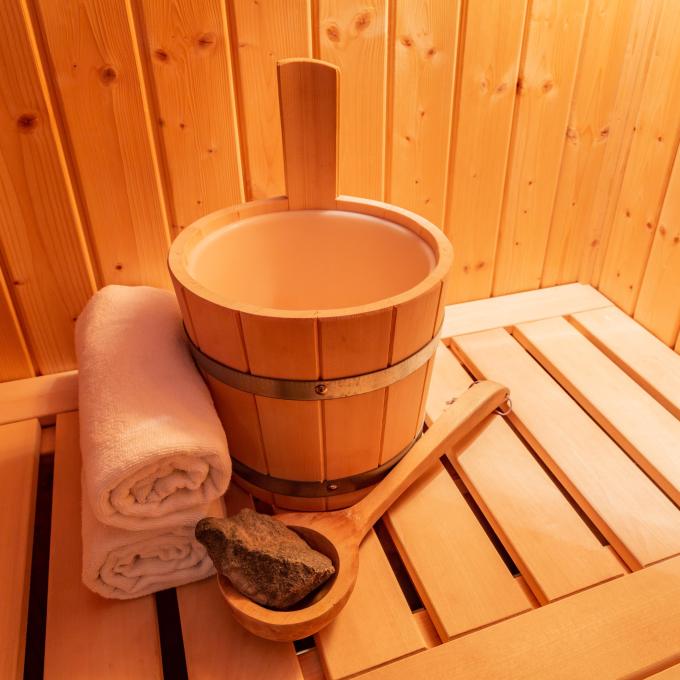 Sauna bucket and towel